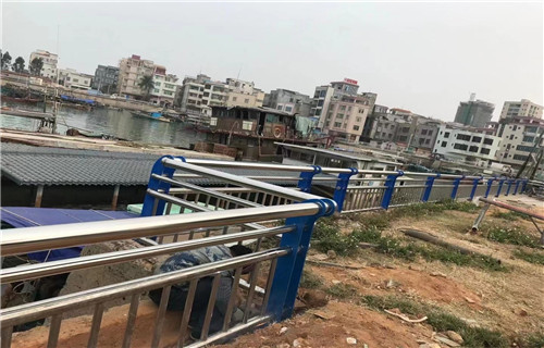 不銹鋼橋梁欄桿解決方案本地公司