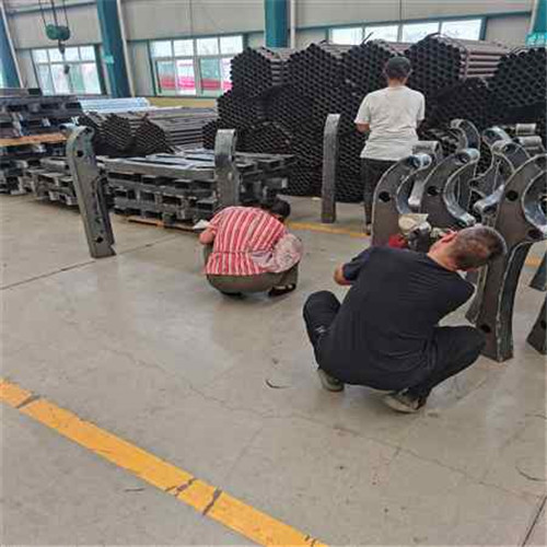 護(hù)欄廠家_精益求精本地品牌