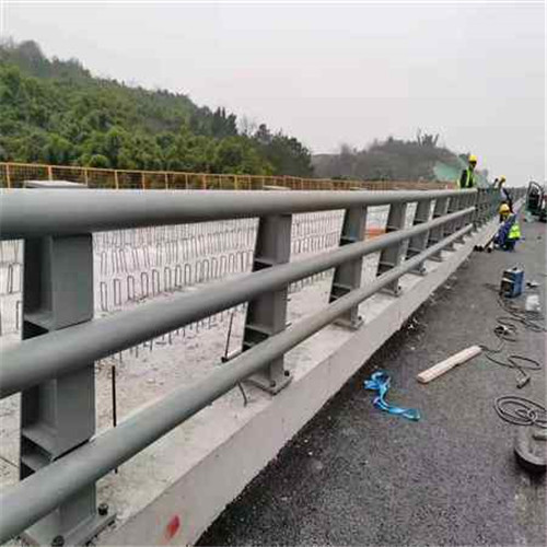 護欄定做-護欄廠當?shù)刂圃焐? /></span></div>
                                </div>
                                <div   id=