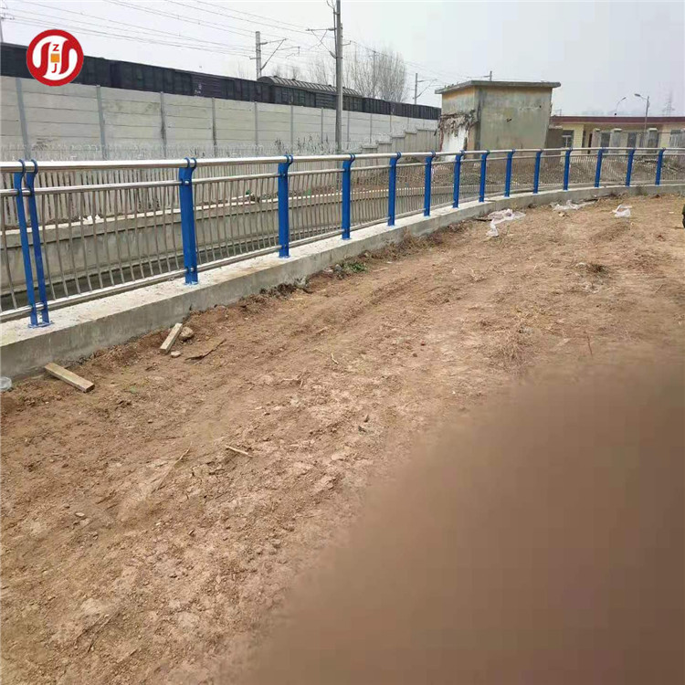 內(nèi)襯碳素鋼復(fù)合管常備百萬噸現(xiàn)貨使用方法