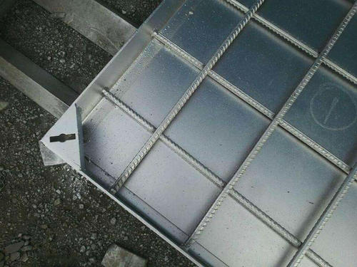 不銹鋼格柵板施工品類齊全