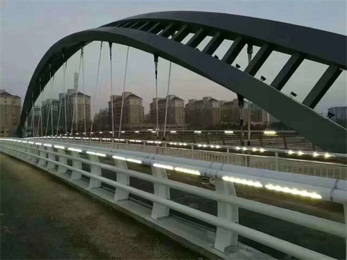 小區(qū)護(hù)欄規(guī)格齊全用好材做好產(chǎn)品