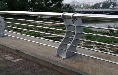 橋梁防撞支架質(zhì)量可靠同城公司