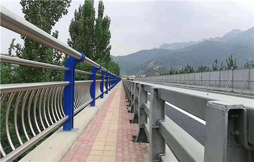 路基護(hù)欄銷售熱線真正的源頭廠家
