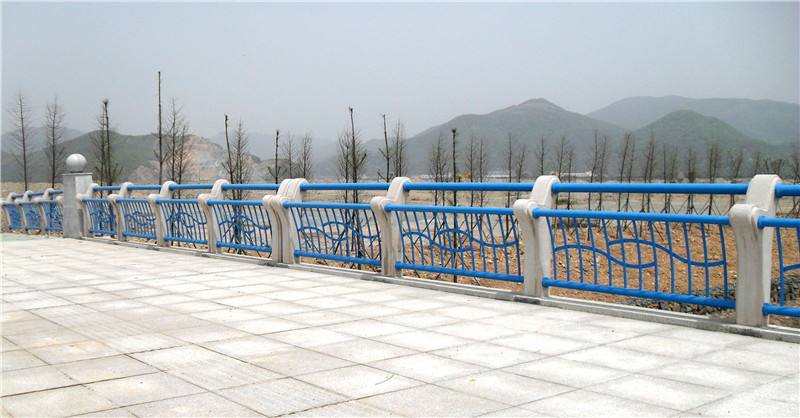 景區(qū)不銹鋼復(fù)合管護(hù)欄供應(yīng)廠家主推產(chǎn)品