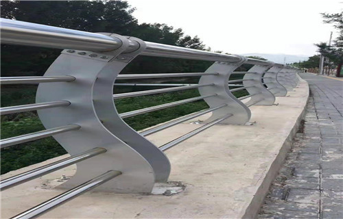 護(hù)欄立柱供貨商廠家型號(hào)齊全