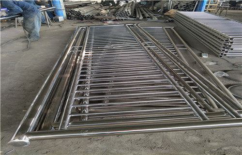 89*3不銹鋼復(fù)合管實力工廠品牌專營