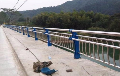 不銹鋼道路護欄廠家敢與同行比價格