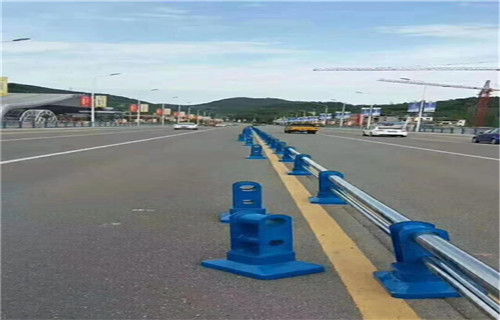 道路燈光護欄市場報價